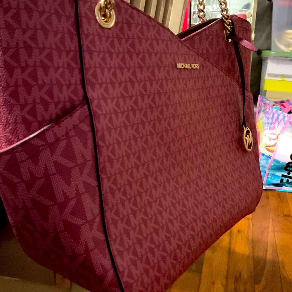 FINAL MARKDOWN  🦩🌼🦩Michael Kors Jet Set Travel Large Chain Shoulder Tote - Picture 2 of 5